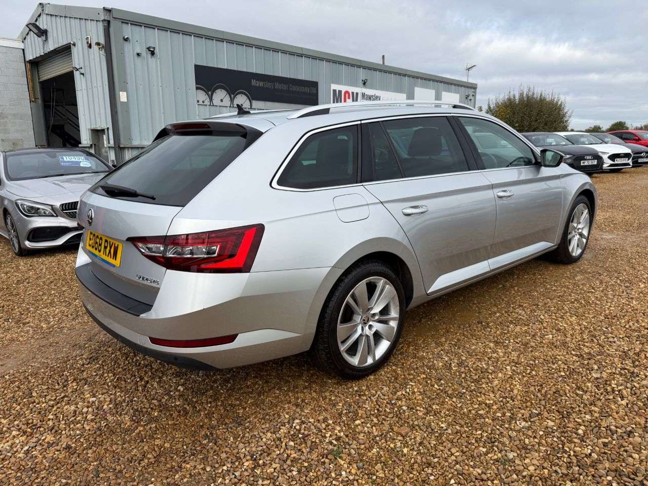 A 2018 SKODA SUPERB 2.0 TDI SE L Executive Estate 5dr Diesel Manual Euro 6 (s/s) (150 ps) A 2018 SKODA SUPERB 2.0 TDI SE L Executive Estate 5dr Diesel Manual Euro 6 (s/s) (150 ps)