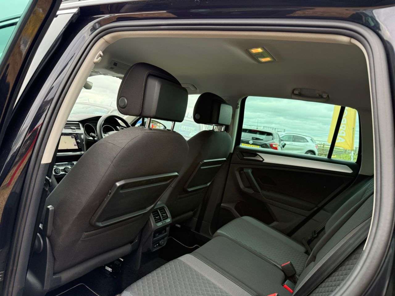 2018 VOLKSWAGEN TIGUAN 2018 VOLKSWAGEN TIGUAN