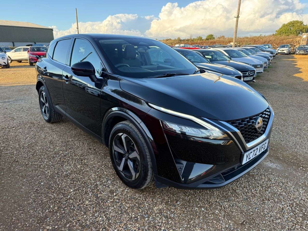 A 2022 NISSAN QASHQAI 1.3 DIG-T MHEV N-Connecta SUV 5dr Petrol Hybrid Manual Euro 6 (s/s) (140 ps A 2022 NISSAN QASHQAI 1.3 DIG-T MHEV N-Connecta SUV 5dr Petrol Hybrid Manual Euro 6 (s/s) (140 ps
