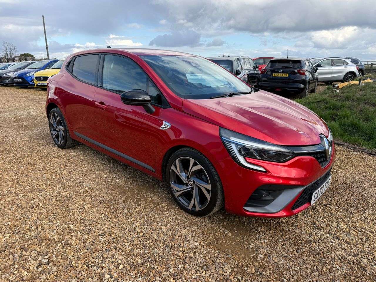 A 2022 RENAULT CLIO 1.6 E-TECH RS Line Hatchback 5dr Petrol Hybrid Auto Euro 6 (s/s) (145 ps) A 2022 RENAULT CLIO 1.6 E-TECH RS Line Hatchback 5dr Petrol Hybrid Auto Euro 6 (s/s) (145 ps)