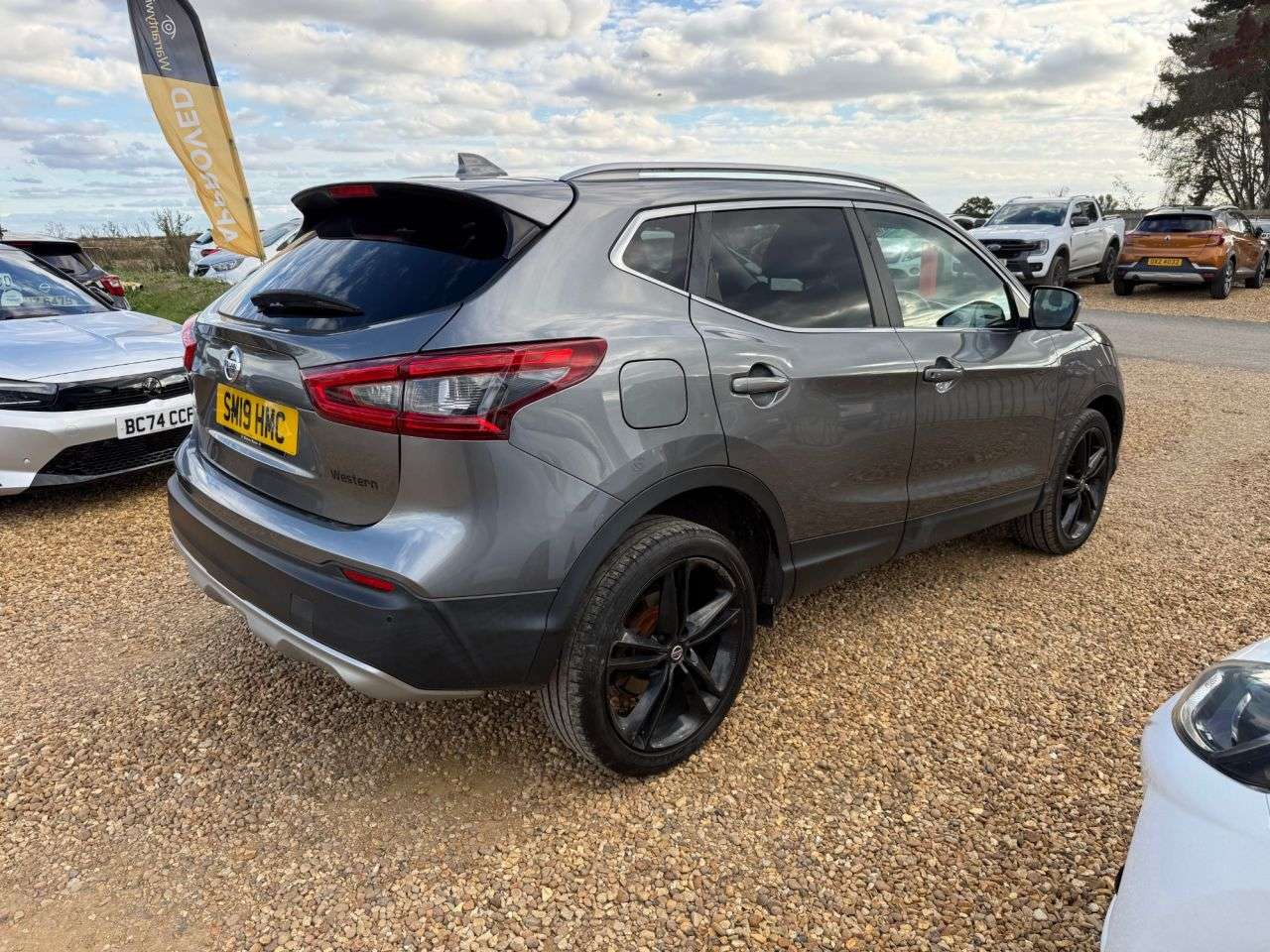 A 2019 NISSAN QASHQAI 1.3 DIG-T N-Motion SUV 5dr Petrol Manual Euro 6 (s/s) (140 ps) A 2019 NISSAN QASHQAI 1.3 DIG-T N-Motion SUV 5dr Petrol Manual Euro 6 (s/s) (140 ps)