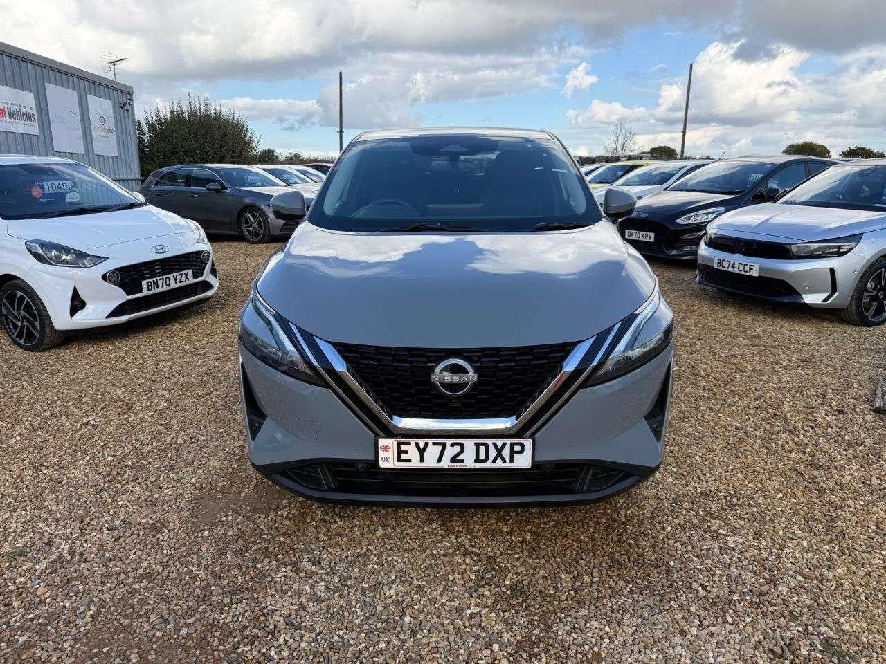 A 2022 NISSAN QASHQAI 1.3 DIG-T MHEV N-Connecta SUV 5dr Petrol Hybrid Manual Euro 6 (s/s) (140 ps A 2022 NISSAN QASHQAI 1.3 DIG-T MHEV N-Connecta SUV 5dr Petrol Hybrid Manual Euro 6 (s/s) (140 ps