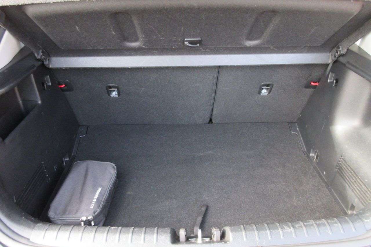 2021 KIA STONIC 2021 KIA STONIC