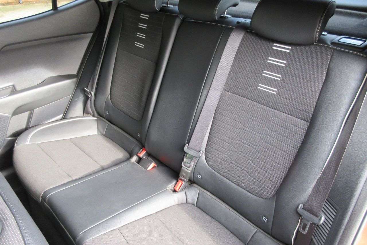 2021 KIA STONIC 2021 KIA STONIC