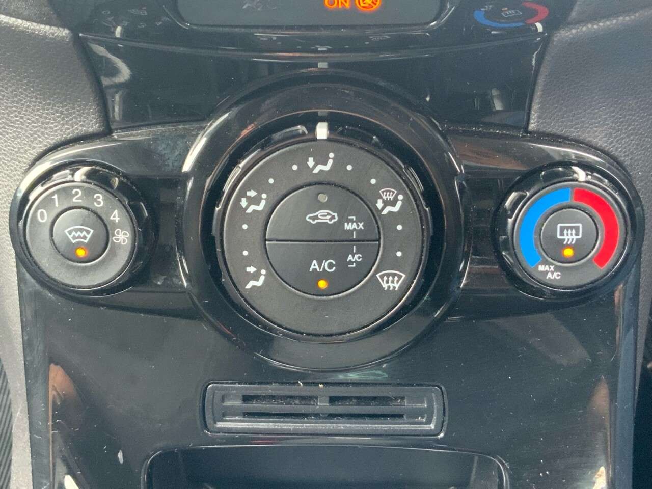 2014 FORD FIESTA 2014 FORD FIESTA