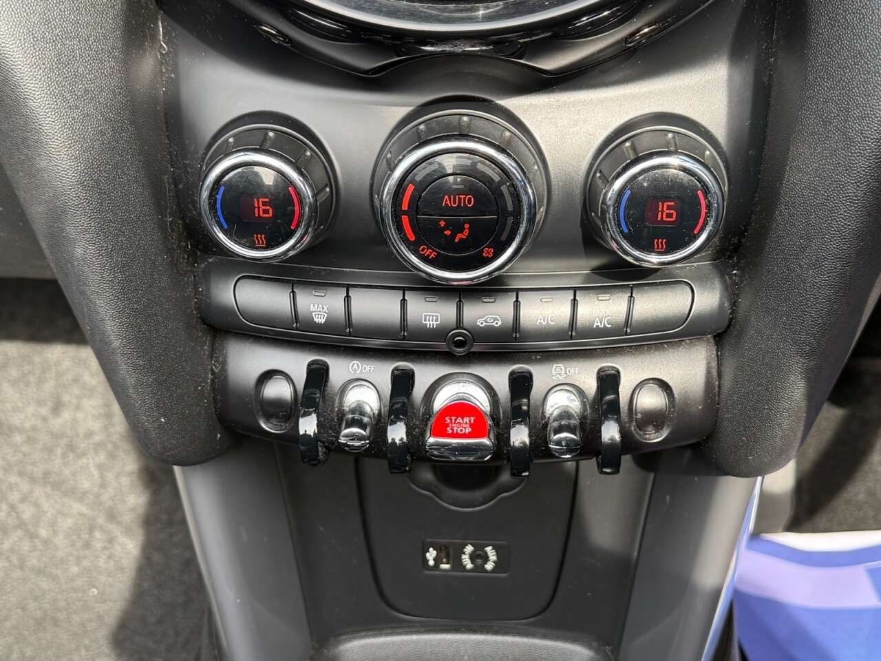 2017 MINI CONVERTIBLE 2017 MINI CONVERTIBLE