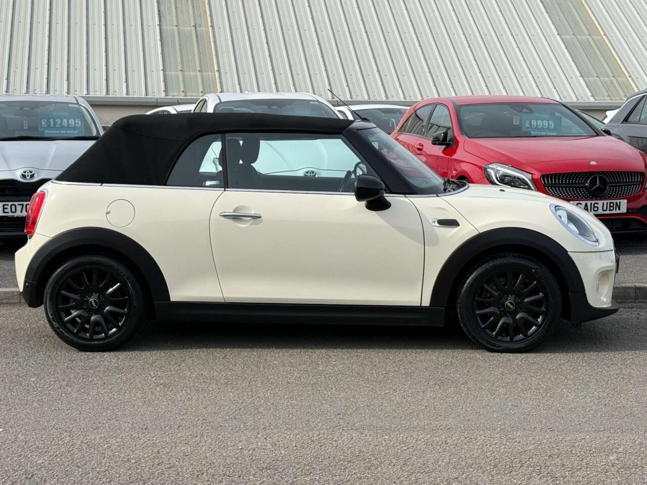 2017 MINI CONVERTIBLE 2017 MINI CONVERTIBLE