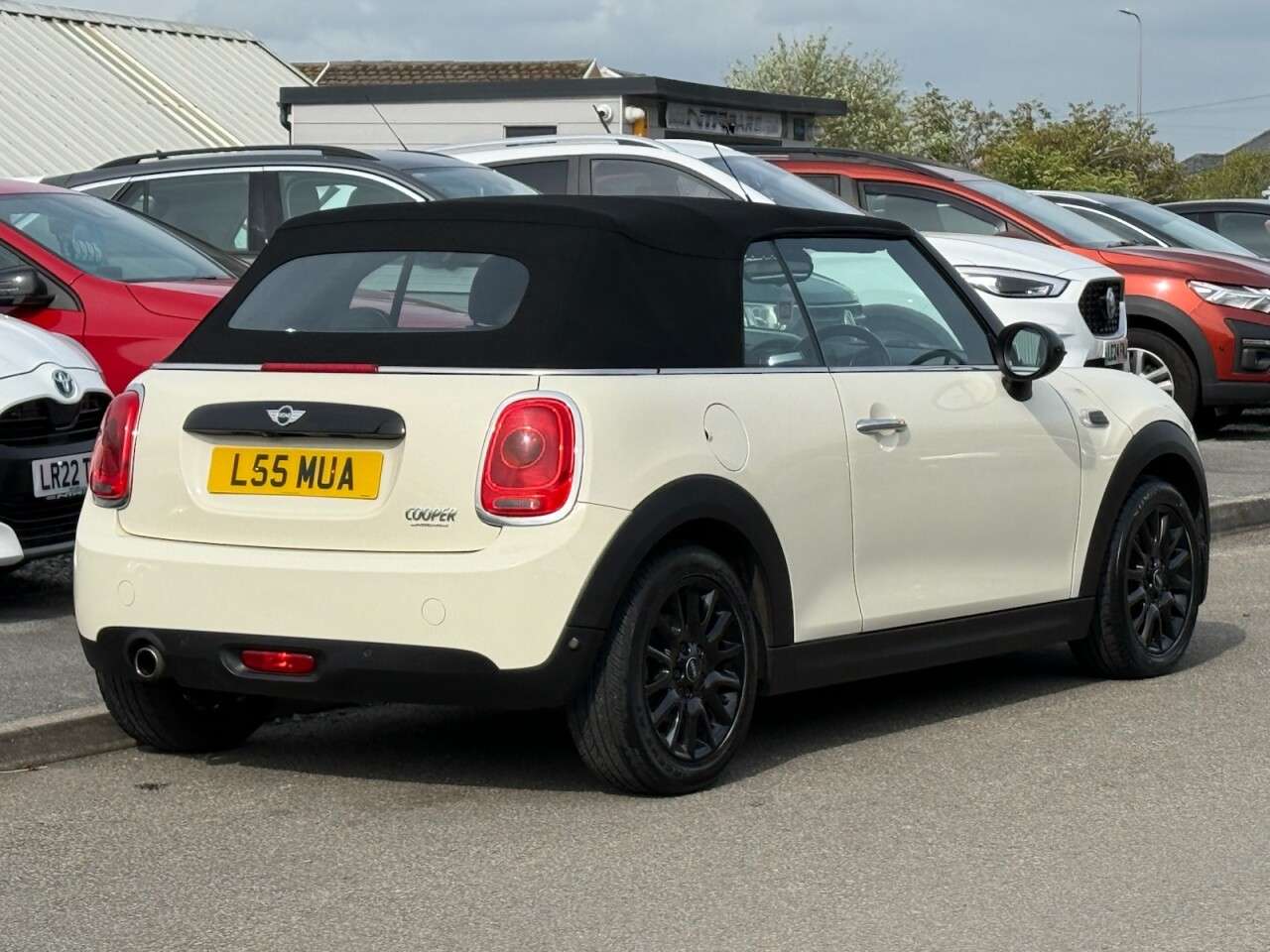 2017 MINI CONVERTIBLE 2017 MINI CONVERTIBLE