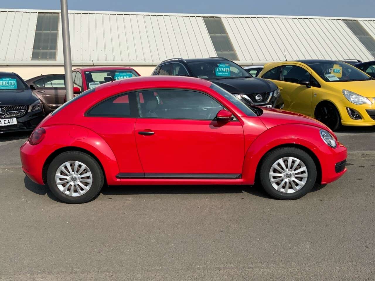 A 2014 VOLKSWAGEN BEETLE 1.6 TDi BLUEMOTION TECHNOLOGY 3d 104 BHP A 2014 VOLKSWAGEN BEETLE 1.6 TDi BLUEMOTION TECHNOLOGY 3d 104 BHP