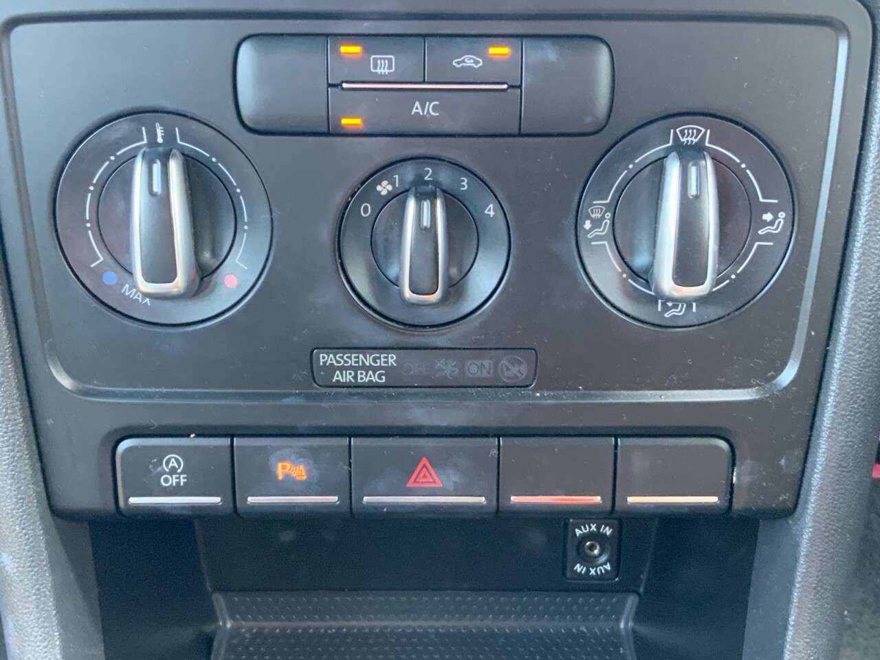 2014 VOLKSWAGEN BEETLE 2014 VOLKSWAGEN BEETLE