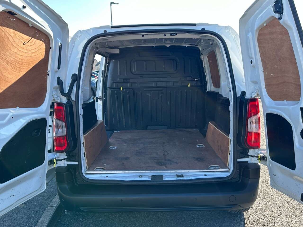 2019 PEUGEOT PARTNER 2019 PEUGEOT PARTNER