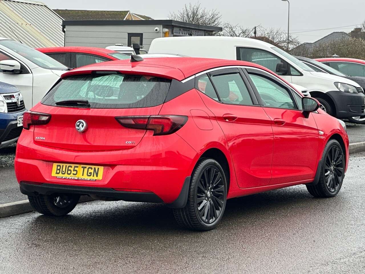 A 2015 VAUXHALL ASTRA 1.6 SRI NAV CDTI 5d 108 BHP A 2015 VAUXHALL ASTRA 1.6 SRI NAV CDTI 5d 108 BHP