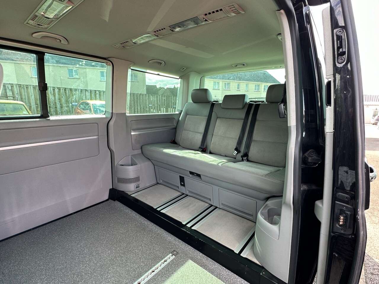 2010 VOLKSWAGEN CARAVELLE 2010 VOLKSWAGEN CARAVELLE