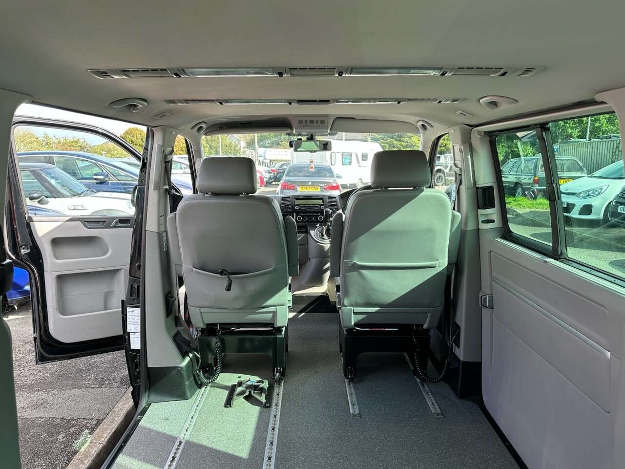 2010 VOLKSWAGEN CARAVELLE 2010 VOLKSWAGEN CARAVELLE