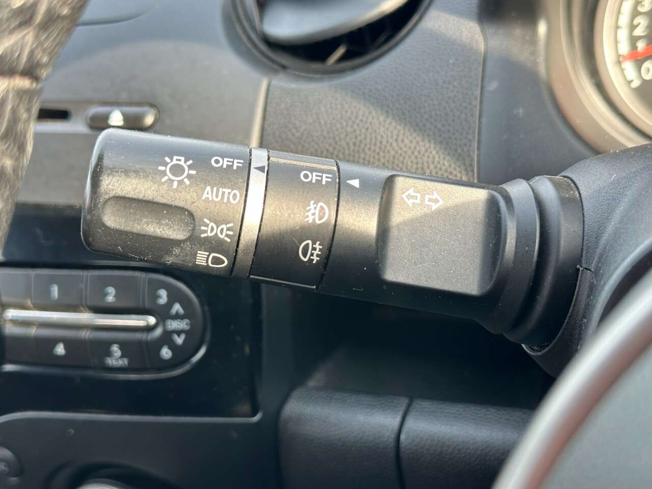 2012 MAZDA MAZDA2 2012 MAZDA MAZDA2