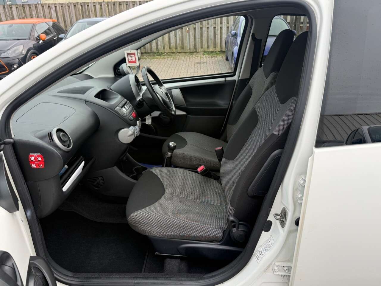 2013 TOYOTA AYGO 2013 TOYOTA AYGO