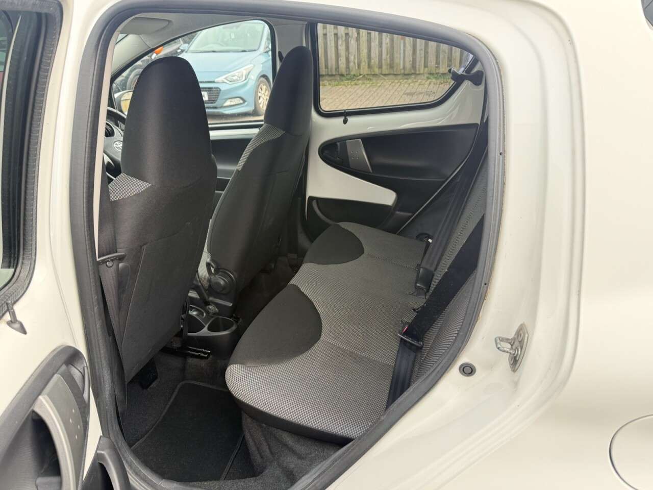 2013 TOYOTA AYGO 2013 TOYOTA AYGO