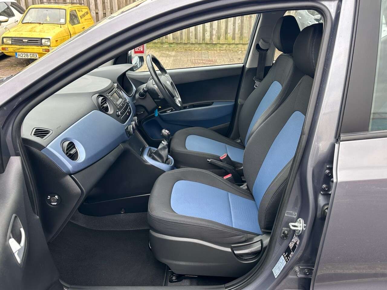 2016 HYUNDAI I10 2016 HYUNDAI I10