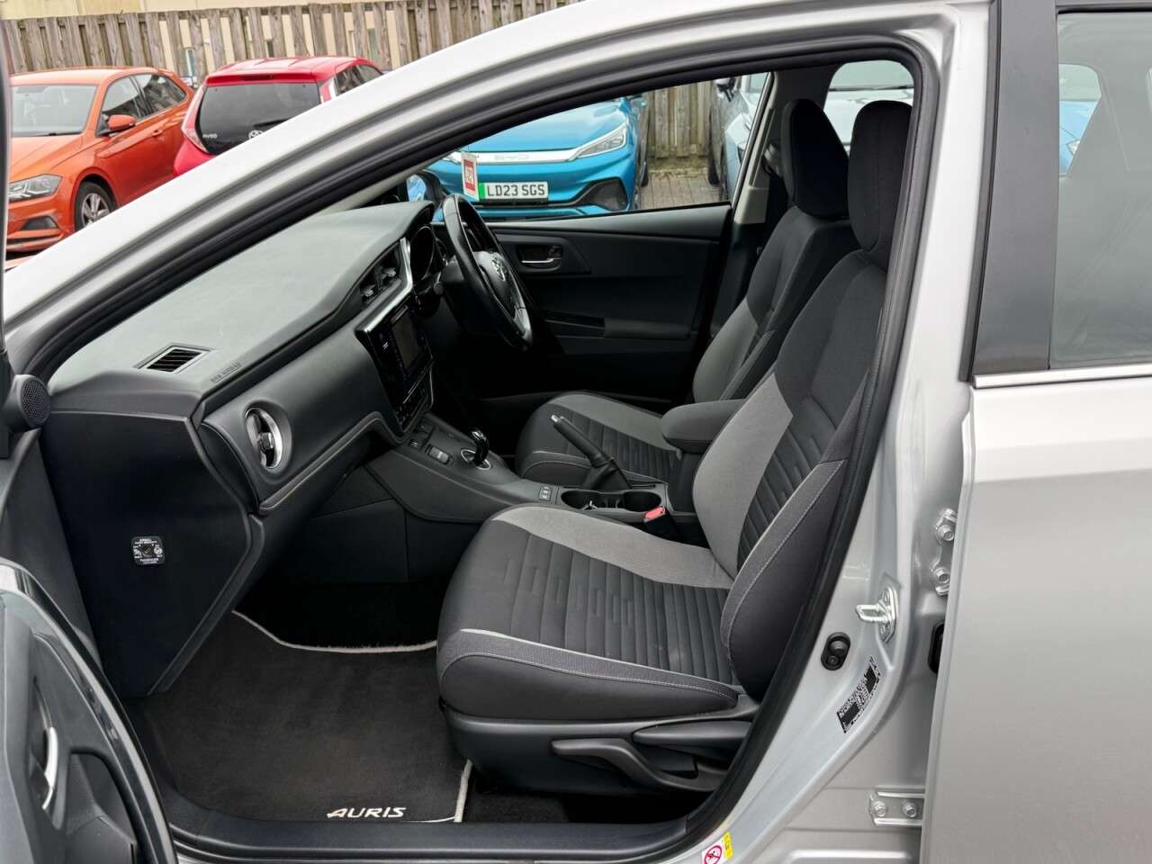 2018 TOYOTA AURIS 2018 TOYOTA AURIS