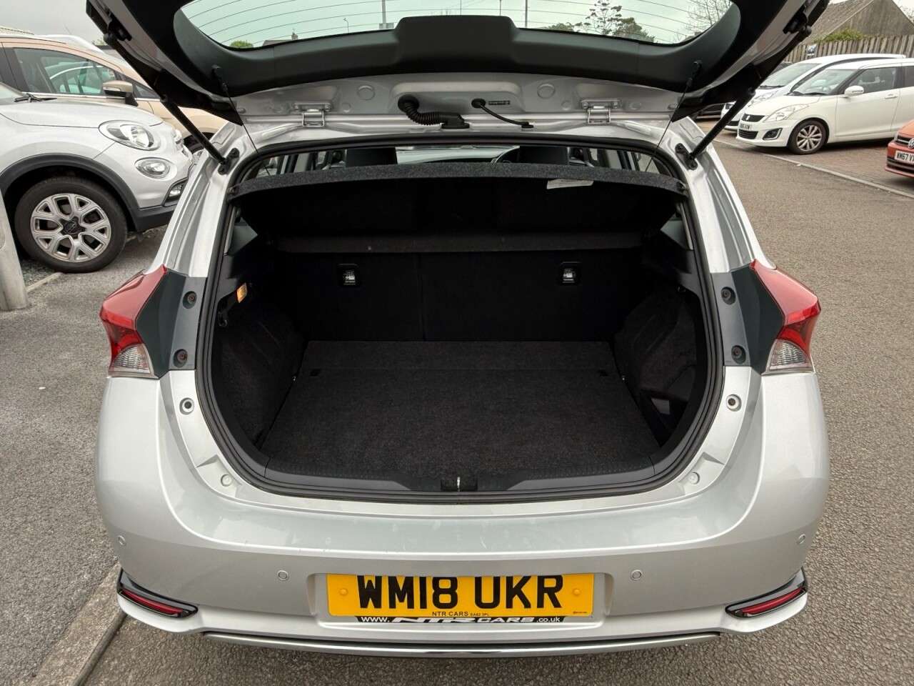 2018 TOYOTA AURIS 2018 TOYOTA AURIS