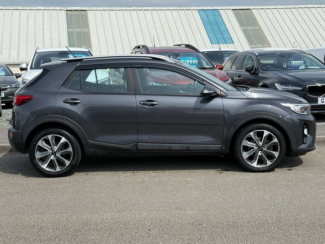 A 2017 KIA STONIC 1.6 CRDi 2 SUV 5dr Diesel Manual Euro 6 (s/s) (108 bhp) A 2017 KIA STONIC 1.6 CRDi 2 SUV 5dr Diesel Manual Euro 6 (s/s) (108 bhp)