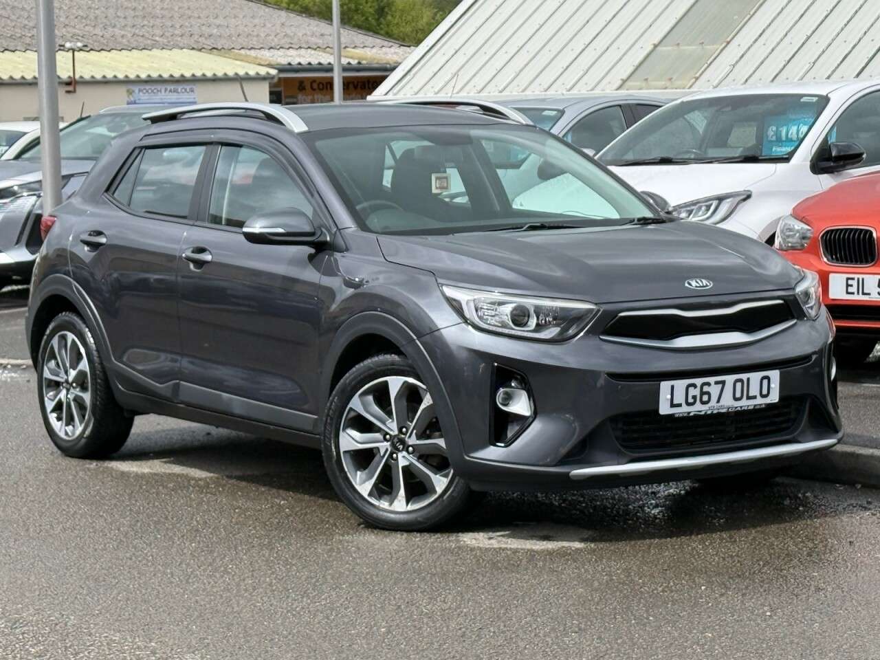 A 2017 KIA STONIC 1.6 CRDi 2 SUV 5dr Diesel Manual Euro 6 (s/s) (108 bhp) A 2017 KIA STONIC 1.6 CRDi 2 SUV 5dr Diesel Manual Euro 6 (s/s) (108 bhp)