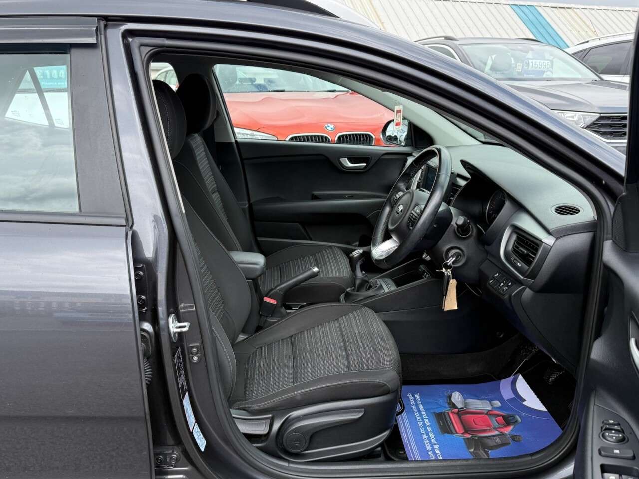 A 2017 KIA STONIC 1.6 CRDi 2 SUV 5dr Diesel Manual Euro 6 (s/s) (108 bhp) A 2017 KIA STONIC 1.6 CRDi 2 SUV 5dr Diesel Manual Euro 6 (s/s) (108 bhp)