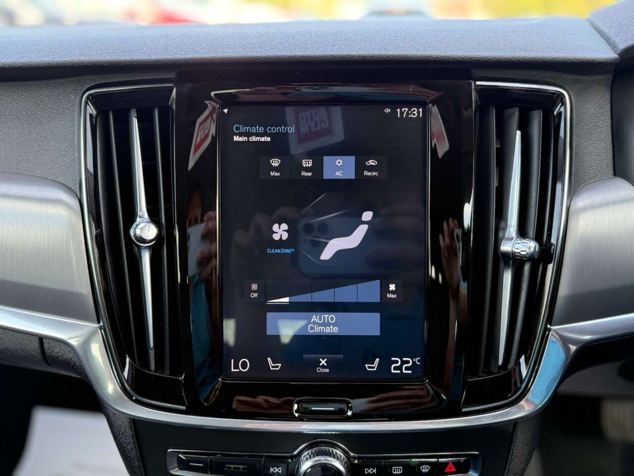 2018 VOLVO V90 2018 VOLVO V90