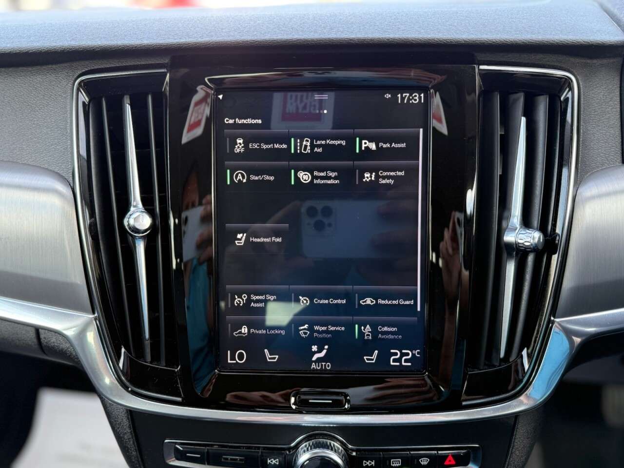 2018 VOLVO V90 2018 VOLVO V90