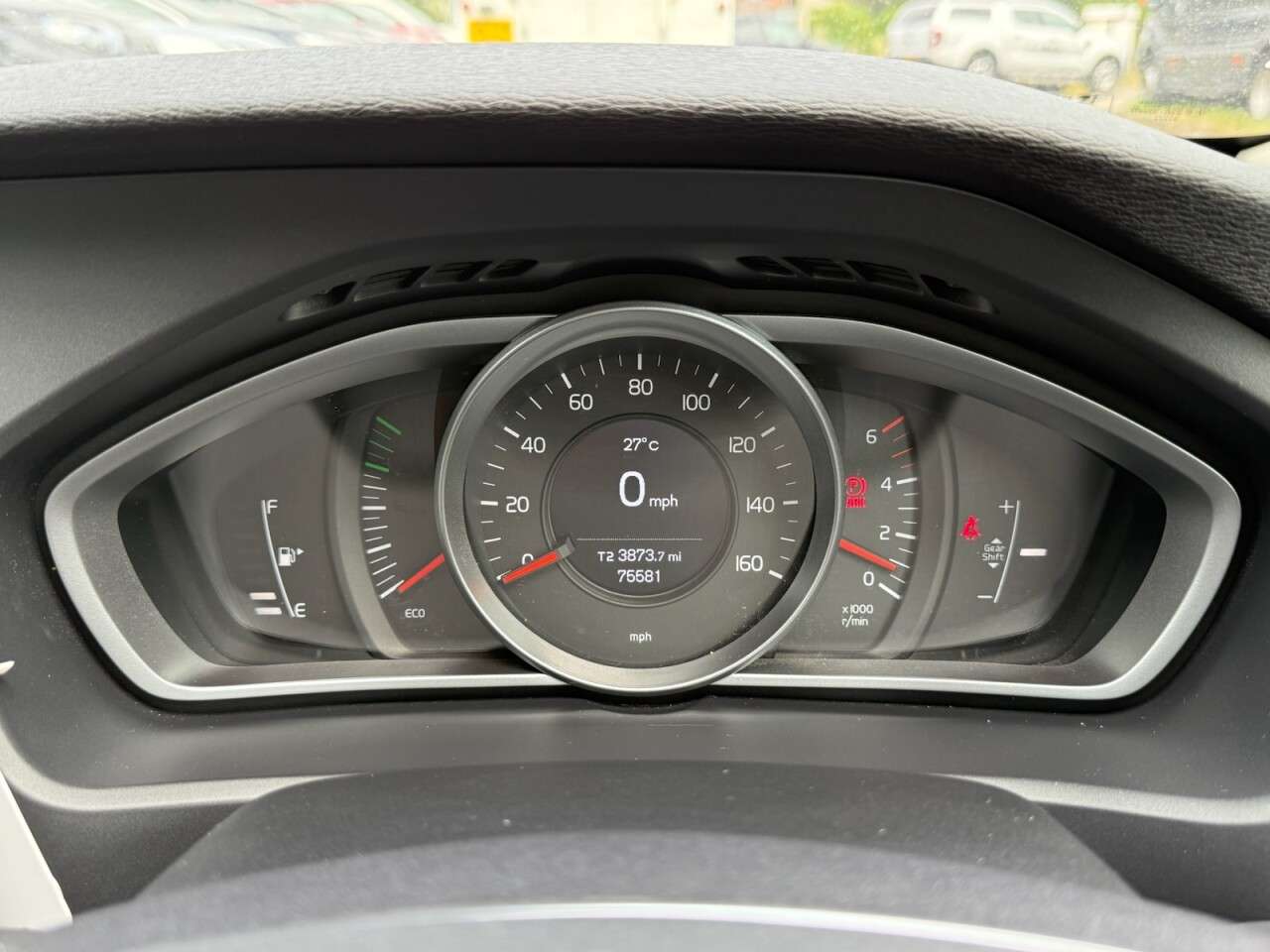 2015 VOLVO V40 2015 VOLVO V40