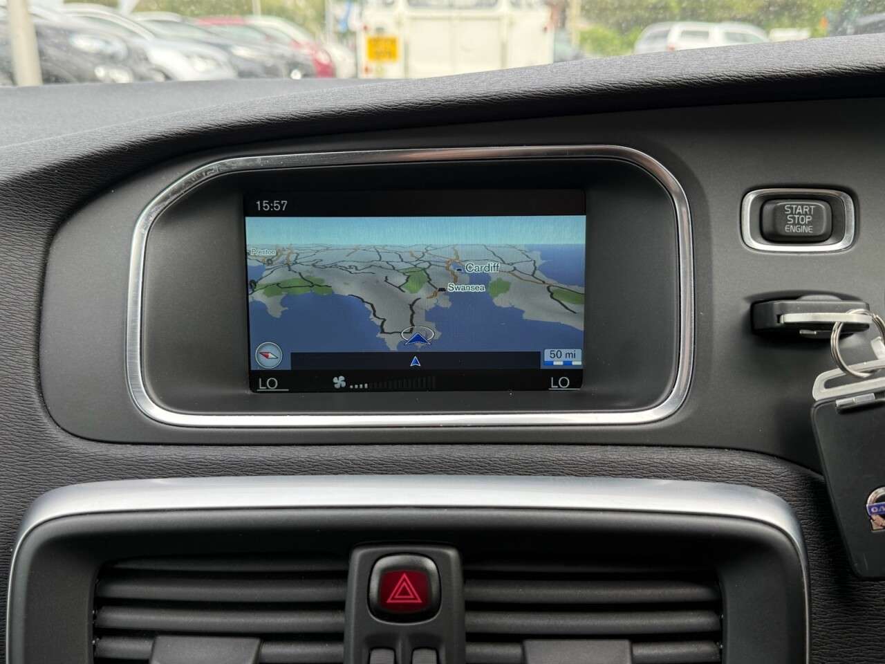 2015 VOLVO V40 2015 VOLVO V40