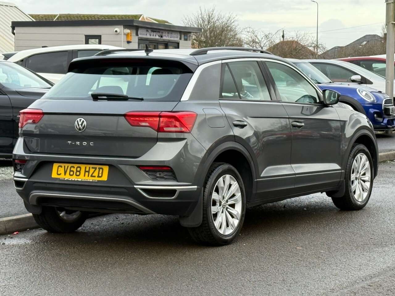 A 2018 VOLKSWAGEN T-ROC 1.0 TSI GPF SE SUV 5dr Petrol Manual Euro 6 (s/s) (115 ps) A 2018 VOLKSWAGEN T-ROC 1.0 TSI GPF SE SUV 5dr Petrol Manual Euro 6 (s/s) (115 ps)