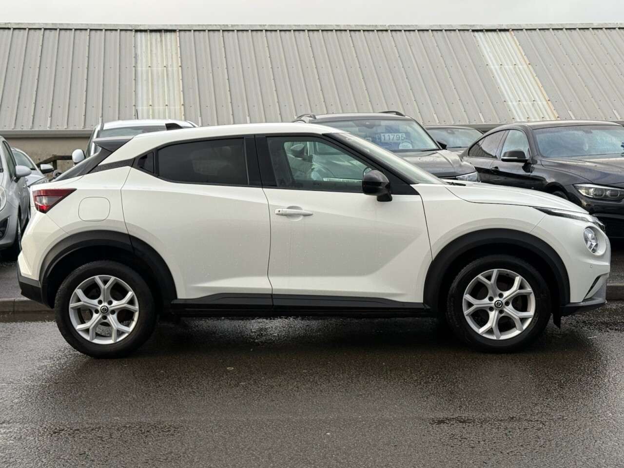 A 2022 NISSAN JUKE 1.0 DIG-T N-Connecta SUV 5dr Petrol DCT Auto Euro 6 (s/s) (114 ps) A 2022 NISSAN JUKE 1.0 DIG-T N-Connecta SUV 5dr Petrol DCT Auto Euro 6 (s/s) (114 ps)