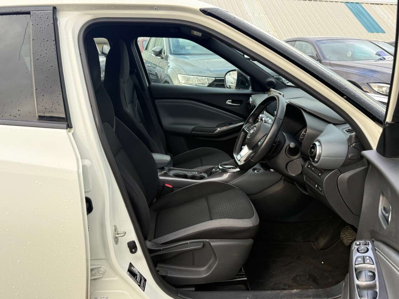 A 2022 NISSAN JUKE 1.0 DIG-T N-Connecta SUV 5dr Petrol DCT Auto Euro 6 (s/s) (114 ps) A 2022 NISSAN JUKE 1.0 DIG-T N-Connecta SUV 5dr Petrol DCT Auto Euro 6 (s/s) (114 ps)