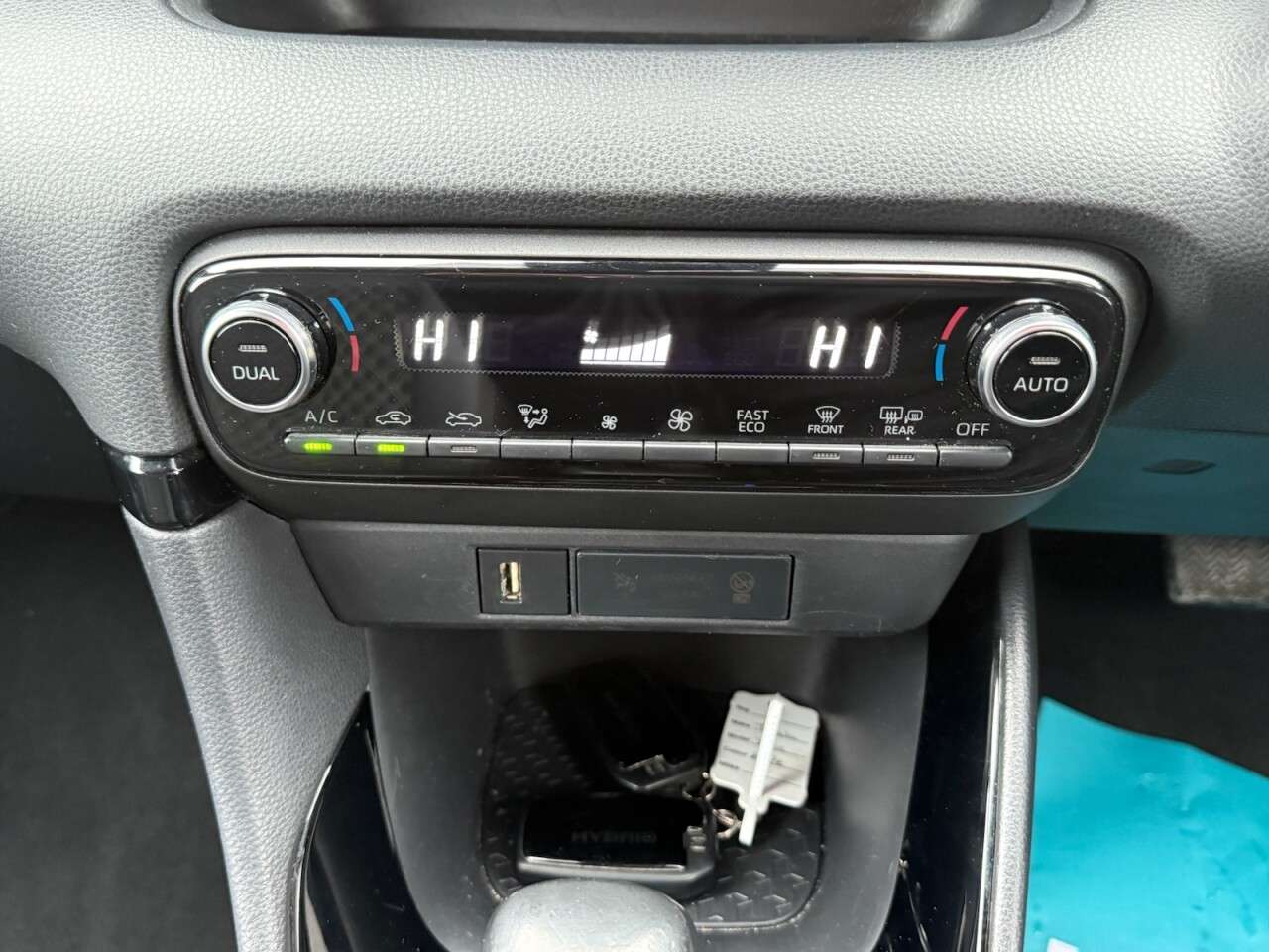 2022 TOYOTA YARIS 2022 TOYOTA YARIS