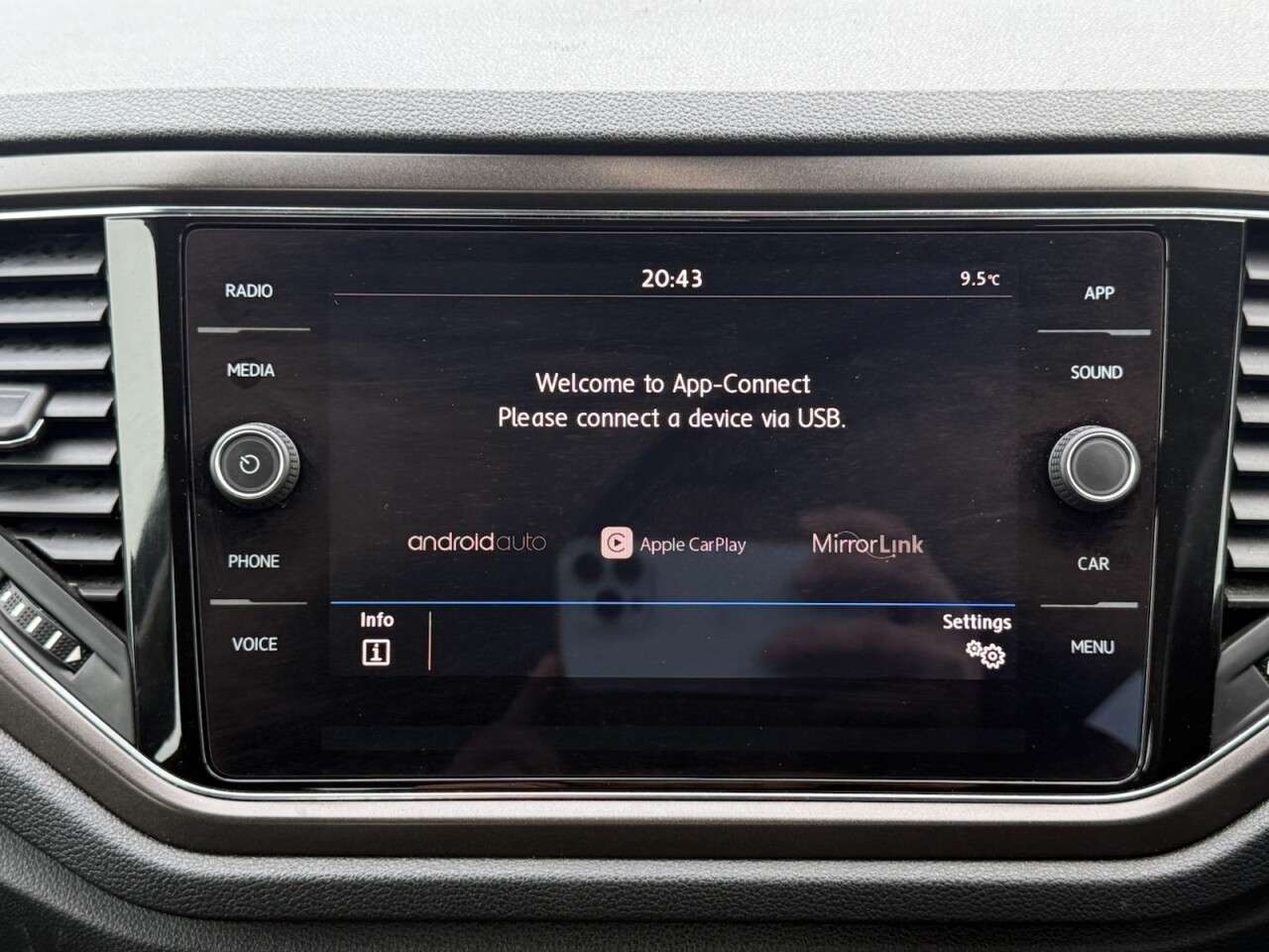 2019 VOLKSWAGEN T-ROC 2019 VOLKSWAGEN T-ROC