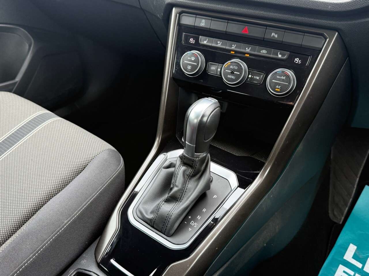 2019 VOLKSWAGEN T-ROC 2019 VOLKSWAGEN T-ROC