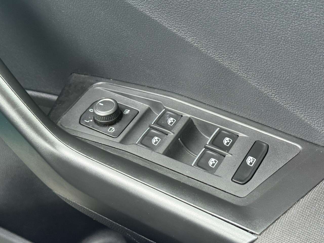 2019 VOLKSWAGEN T-ROC 2019 VOLKSWAGEN T-ROC