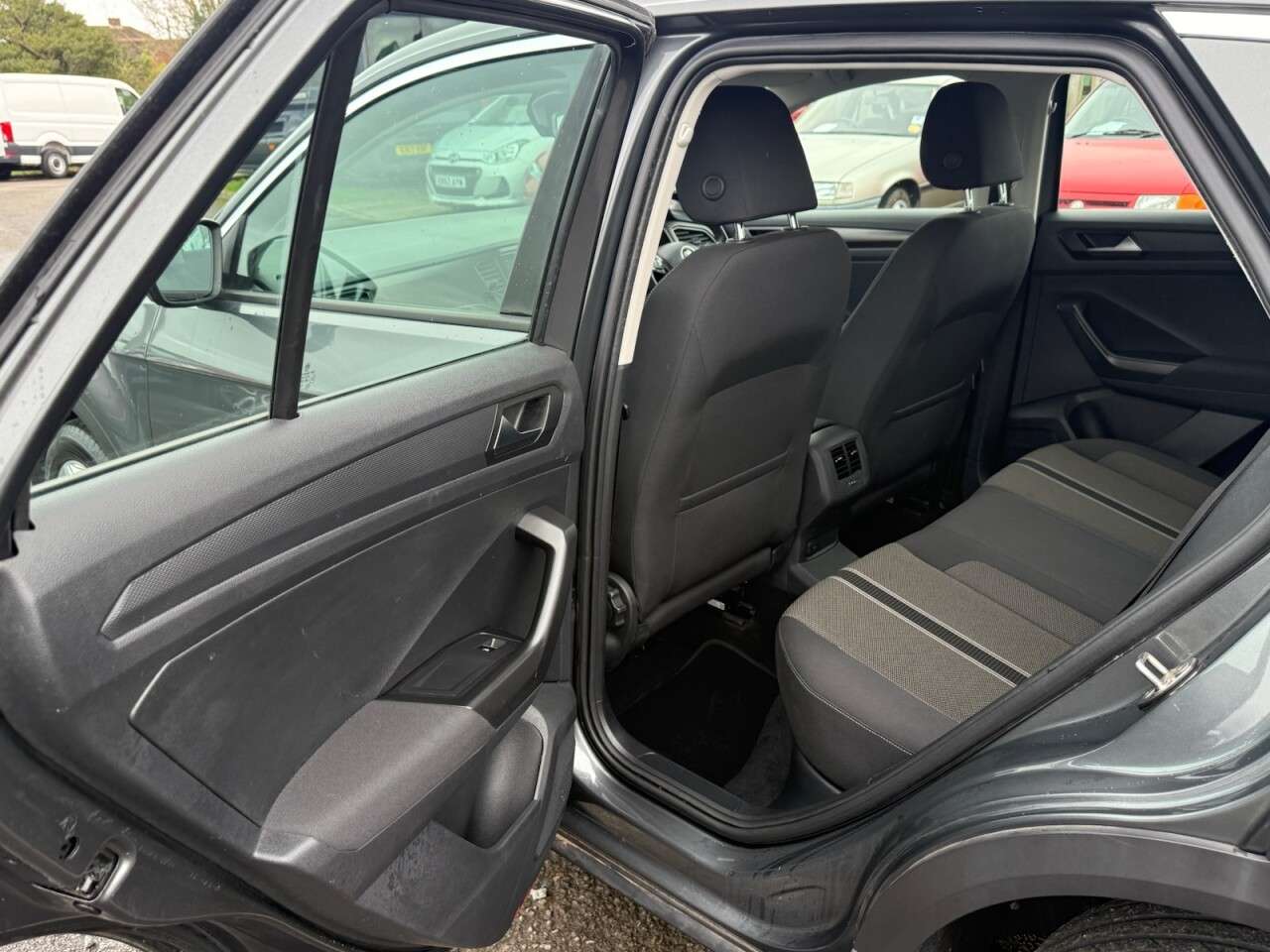 2019 VOLKSWAGEN T-ROC 2019 VOLKSWAGEN T-ROC