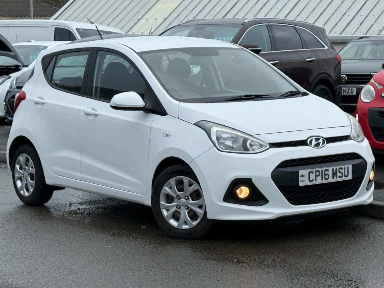 A 2016 HYUNDAI I10 1.2 SE Hatchback 5dr Petrol Auto Euro 6 (87 ps) A 2016 HYUNDAI I10 1.2 SE Hatchback 5dr Petrol Auto Euro 6 (87 ps)