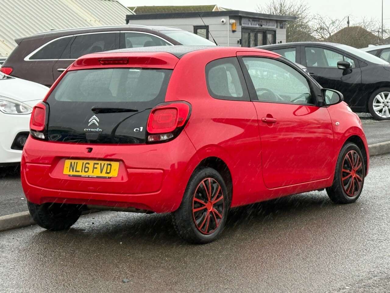 A 2016 CITROEN C1 1.0 VTi Feel Hatchback 3dr Petrol Manual Euro 6 (68 ps) A 2016 CITROEN C1 1.0 VTi Feel Hatchback 3dr Petrol Manual Euro 6 (68 ps)