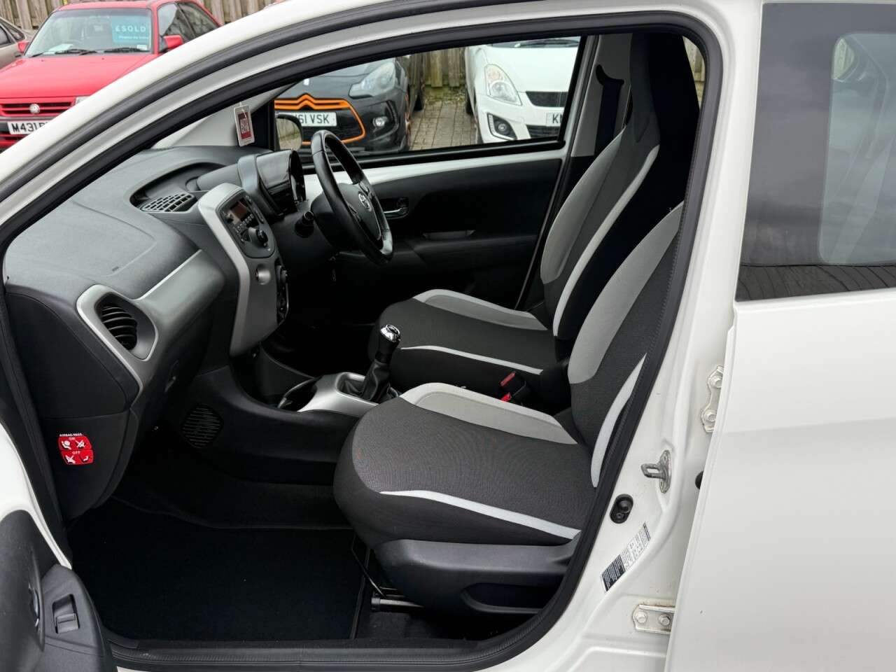 2016 TOYOTA AYGO 2016 TOYOTA AYGO