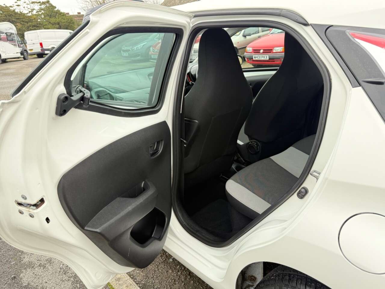 2016 TOYOTA AYGO 2016 TOYOTA AYGO