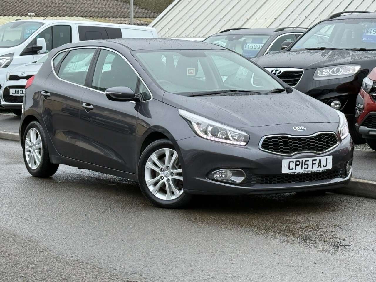 A 2015 KIA CEED 1.6 CRDi EcoDynamics 2 Hatchback 5dr Diesel Manual Euro 5 (s/s) (126 bhp) A 2015 KIA CEED 1.6 CRDi EcoDynamics 2 Hatchback 5dr Diesel Manual Euro 5 (s/s) (126 bhp)