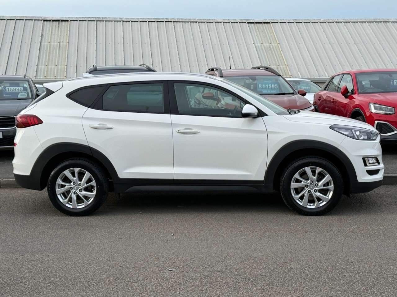 A 2021 HYUNDAI TUCSON 1.6 GDi SE Nav SUV 5dr Petrol Manual Euro 6 (s/s) (132 ps) A 2021 HYUNDAI TUCSON 1.6 GDi SE Nav SUV 5dr Petrol Manual Euro 6 (s/s) (132 ps)