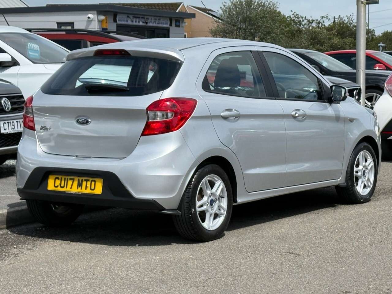 A 2017 FORD KA+ 1.2 Ti-VCT Zetec Hatchback 5dr Petrol Manual Euro 6 (85 ps) A 2017 FORD KA+ 1.2 Ti-VCT Zetec Hatchback 5dr Petrol Manual Euro 6 (85 ps)