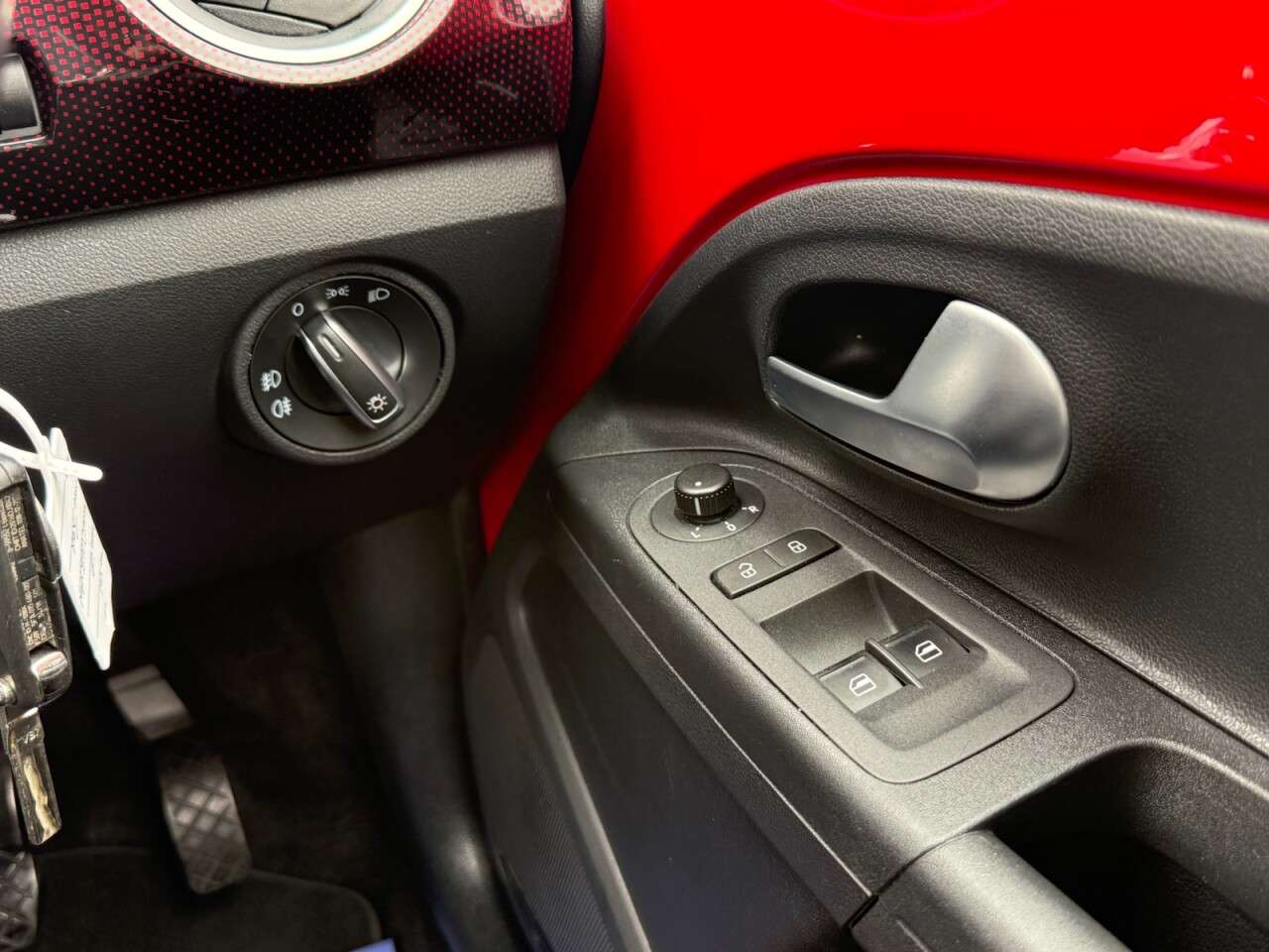 2018 VOLKSWAGEN UP! 2018 VOLKSWAGEN UP!