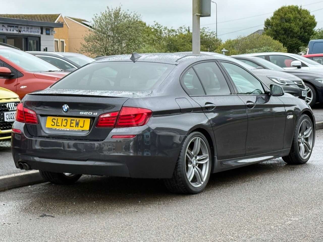 A 2013 BMW 5 SERIES 2.0 520d M Sport Saloon 4dr Diesel Auto Euro 5 (s/s) (184 ps) £6100 Optiona A 2013 BMW 5 SERIES 2.0 520d M Sport Saloon 4dr Diesel Auto Euro 5 (s/s) (184 ps) £6100 Optiona