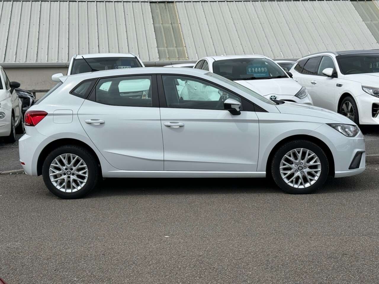 A 2018 SEAT IBIZA 1.0 MPI SE Technology Hatchback 5dr Petrol Manual Euro 6 (s/s) GPF (80 ps) A 2018 SEAT IBIZA 1.0 MPI SE Technology Hatchback 5dr Petrol Manual Euro 6 (s/s) GPF (80 ps)