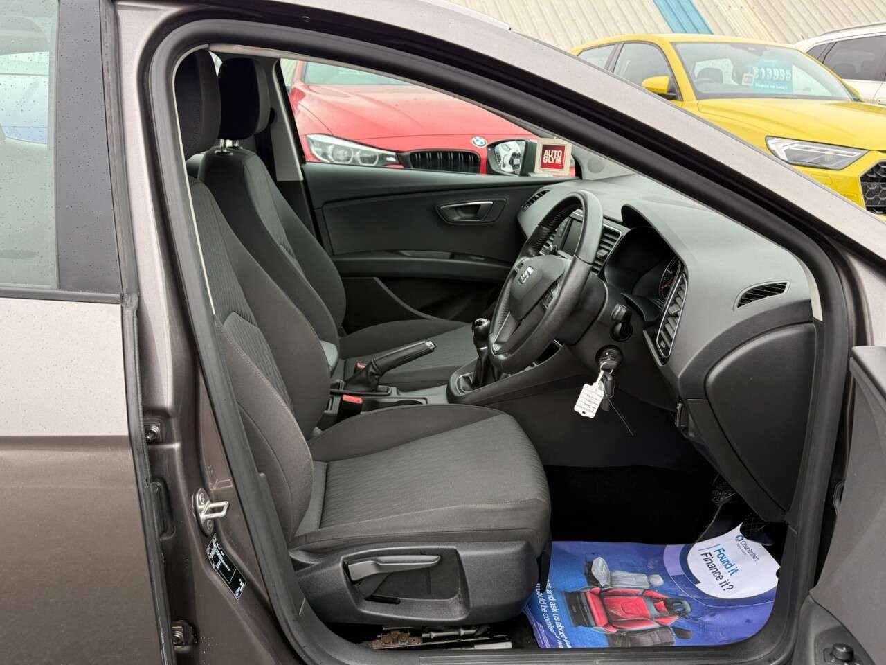 A 2014 SEAT LEON 1.6 TDI CR SE Hatchback 5dr Diesel Manual Euro 5 (s/s) (105 ps) A 2014 SEAT LEON 1.6 TDI CR SE Hatchback 5dr Diesel Manual Euro 5 (s/s) (105 ps)